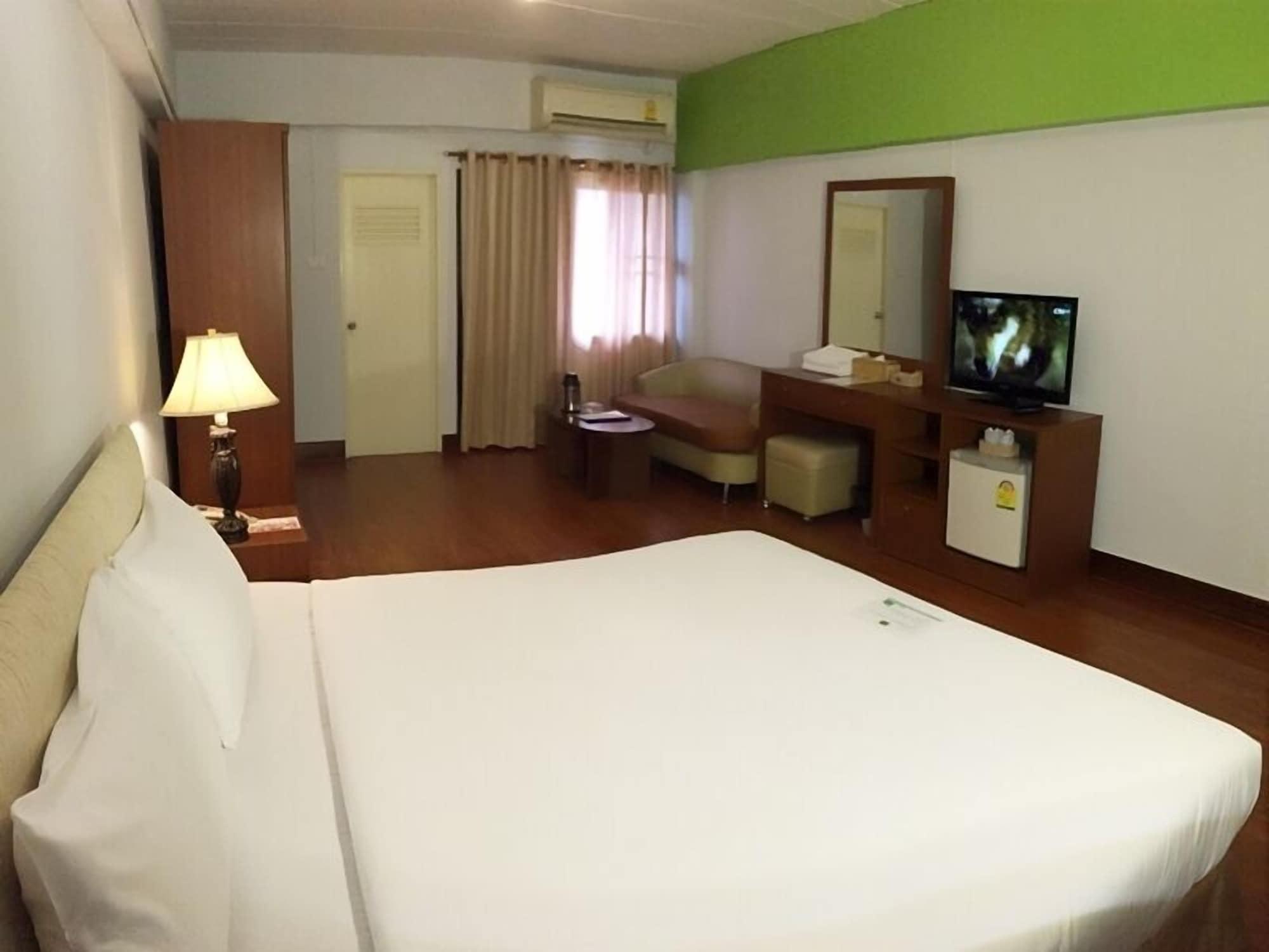 The Canal Hotel Bangkok Esterno foto