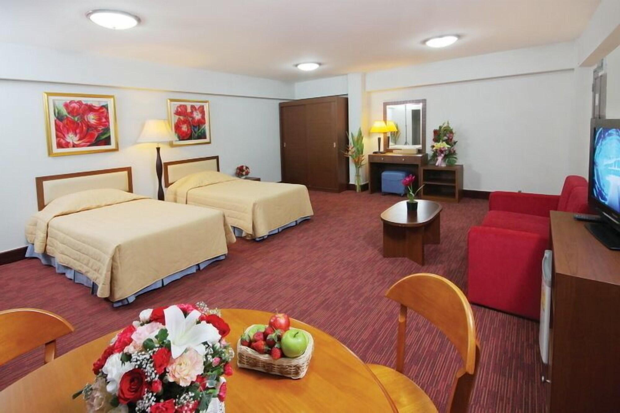 The Canal Hotel Bangkok Esterno foto