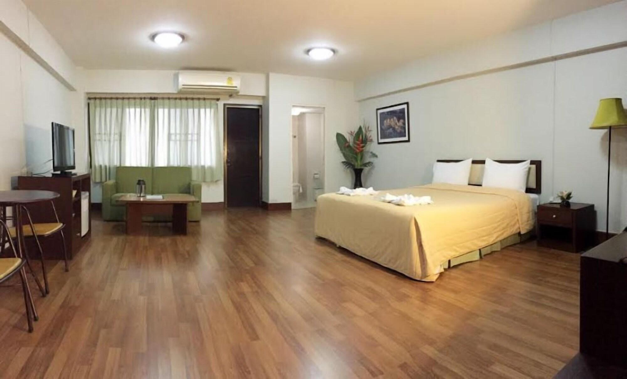 The Canal Hotel Bangkok Esterno foto