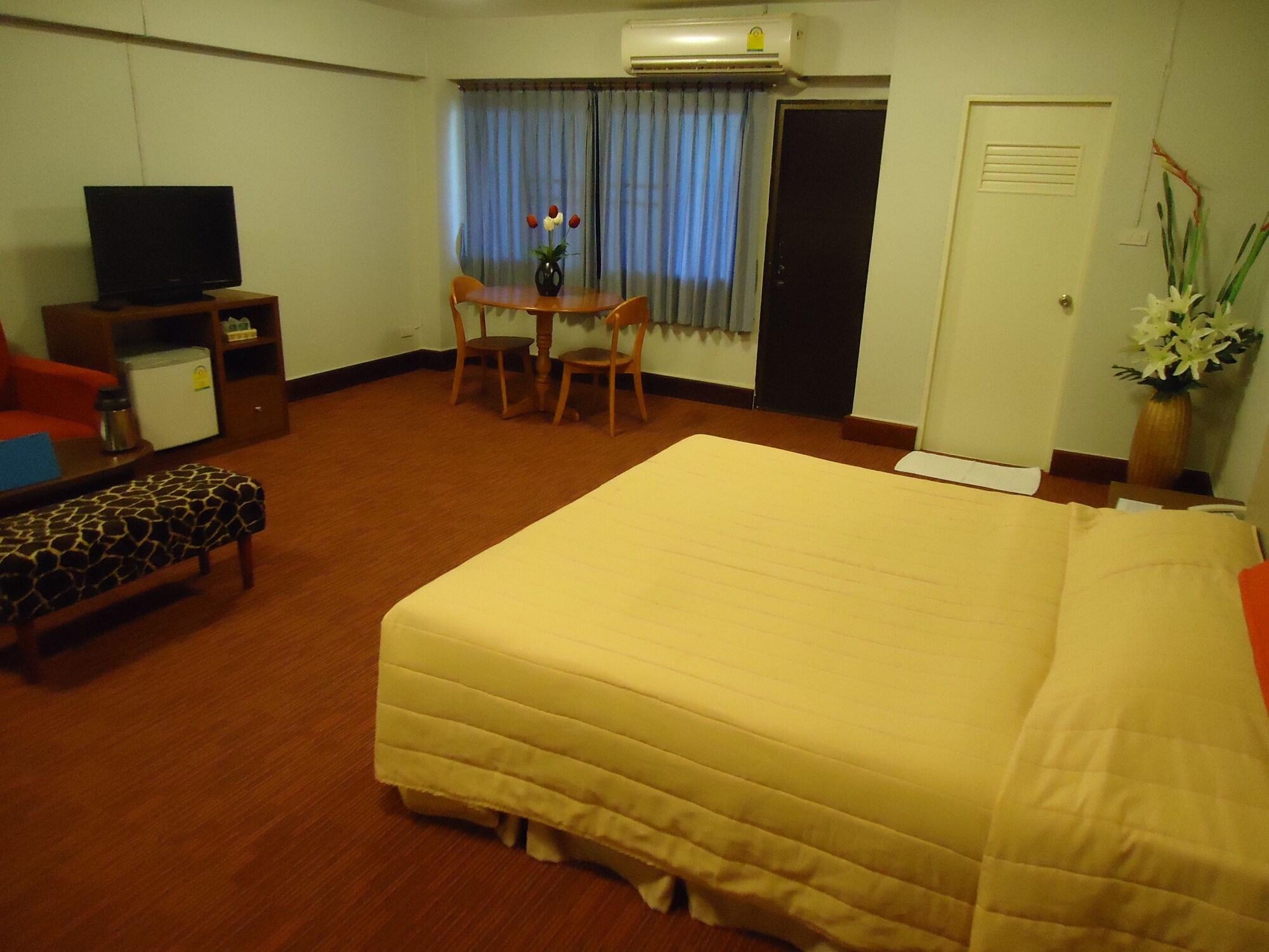 The Canal Hotel Bangkok Esterno foto