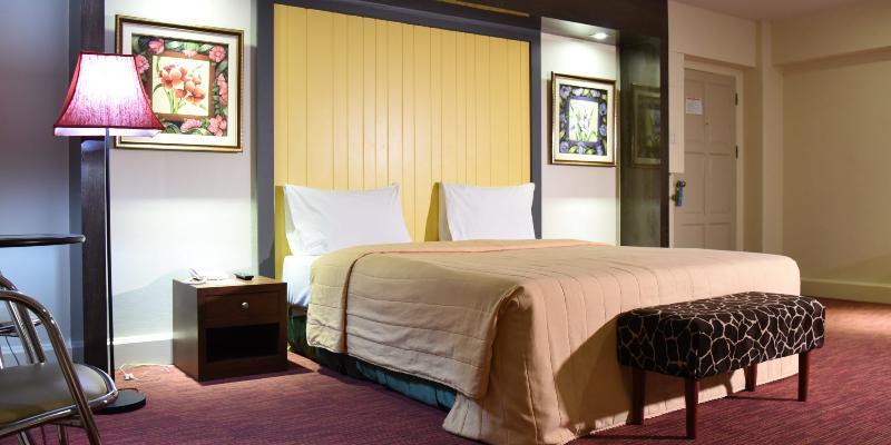 The Canal Hotel Bangkok Esterno foto