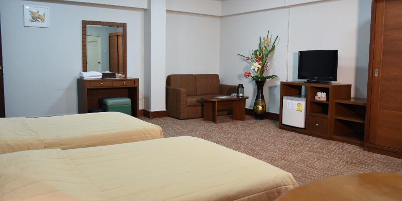 The Canal Hotel Bangkok Esterno foto